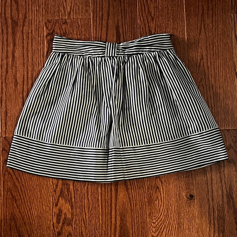 Ted Baker London A-Line Mini Striped Skirt Size 1 Navy Silver Classic Preppy